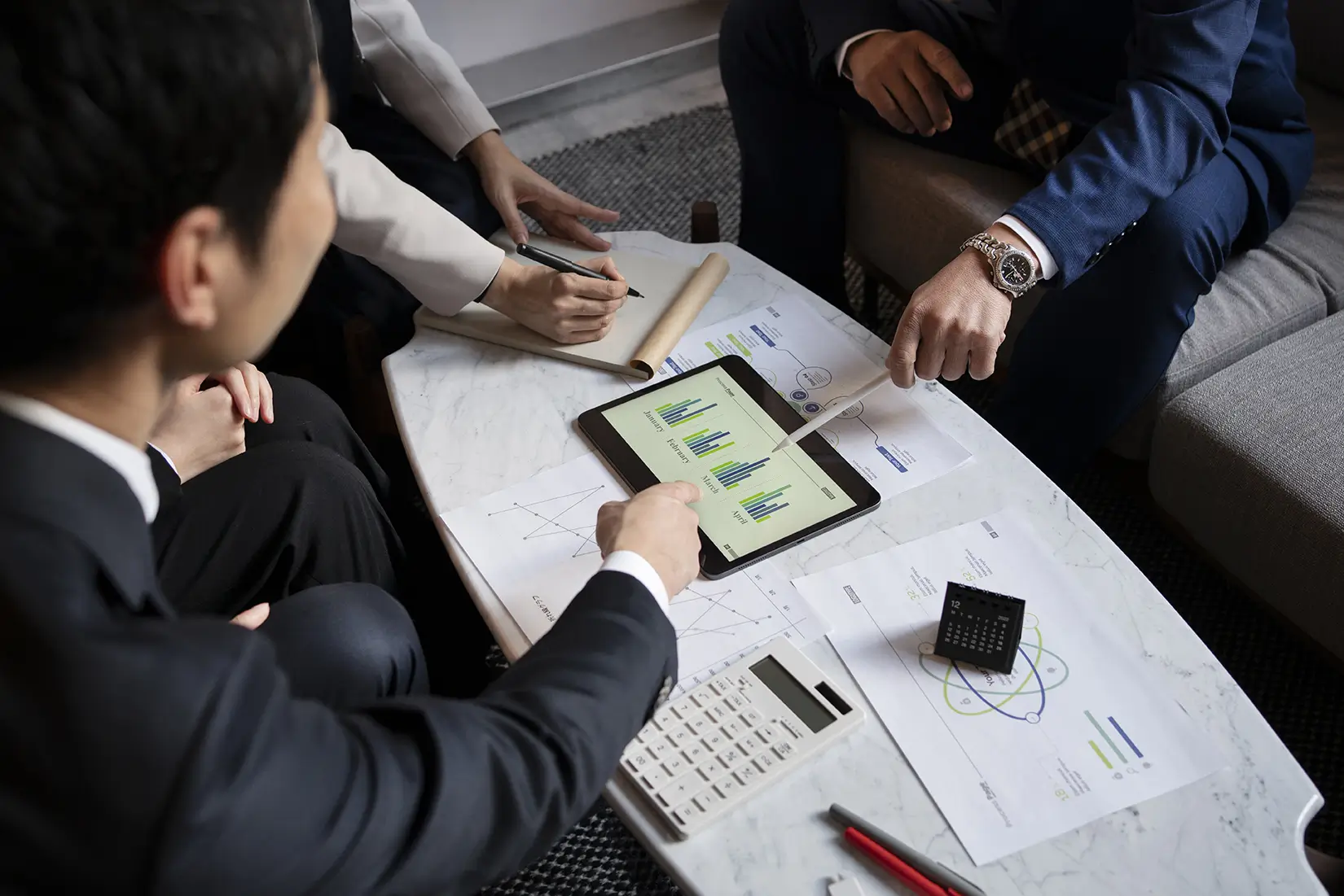 Contracts-&-Project-Management-System